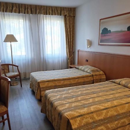 Hotel Galant Venaria Reale Esterno foto