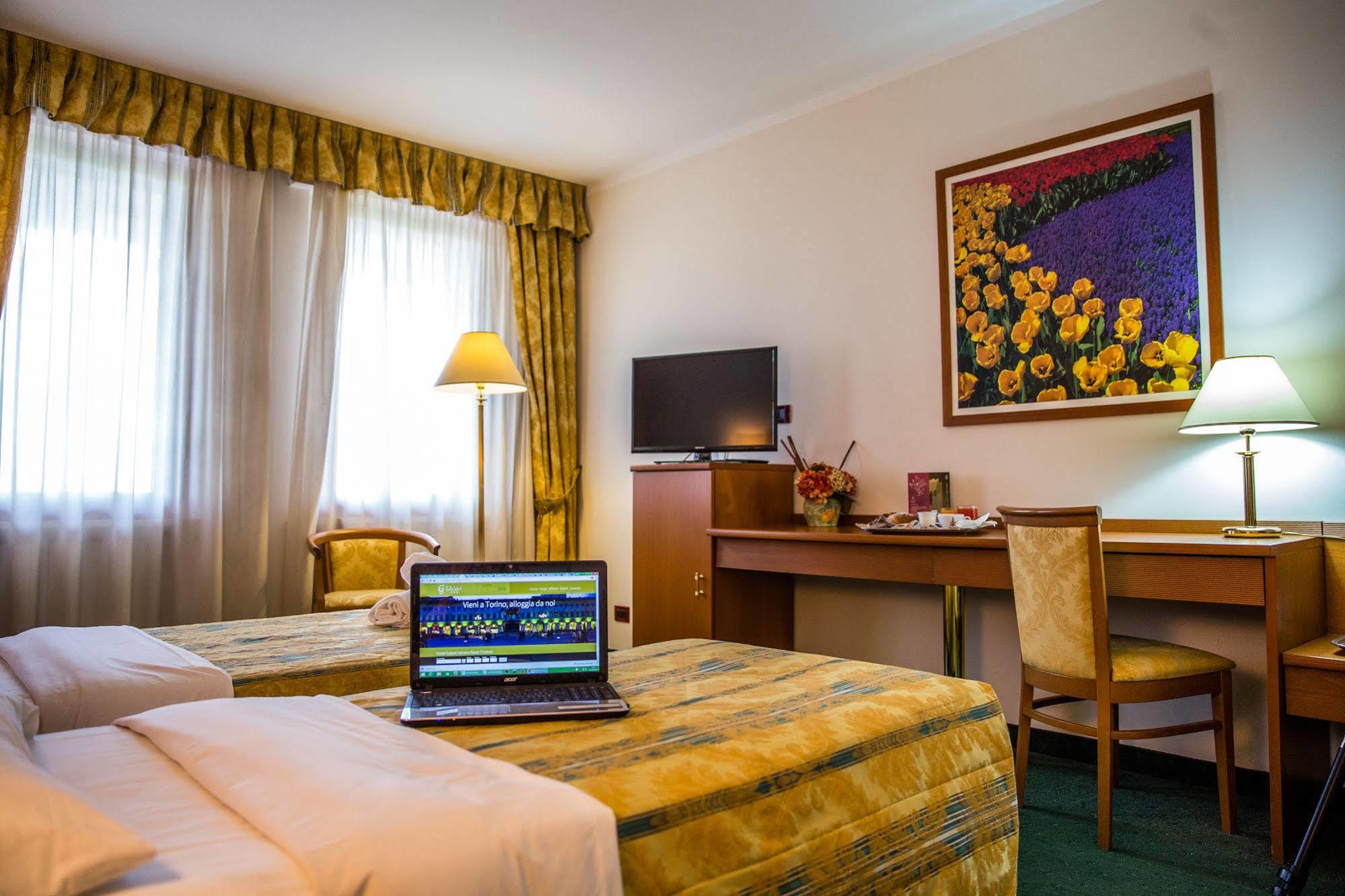 Hotel Galant Venaria Reale Esterno foto