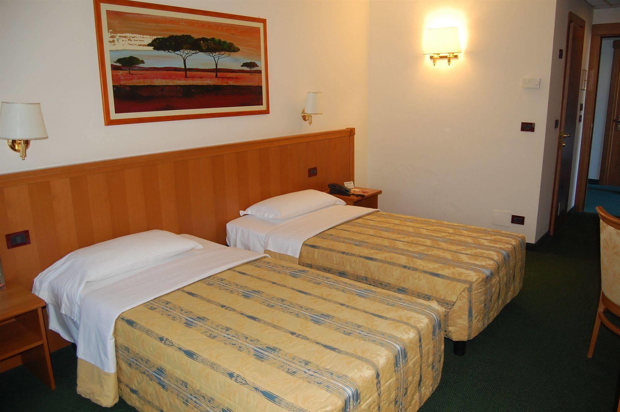 Hotel Galant Venaria Reale Esterno foto